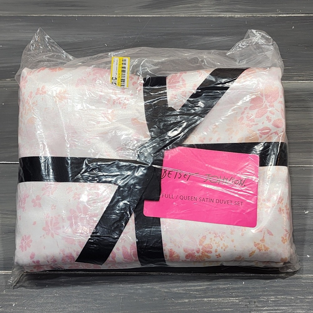 Betsey Johnson Butterfly Garden‎ Pink Satin Duvet Set Full Queen 3pc